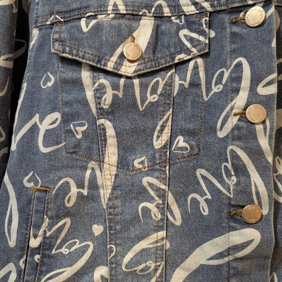 NWT Love Print Stretch Jean Jacket ❤️ - Picture 2 of 12